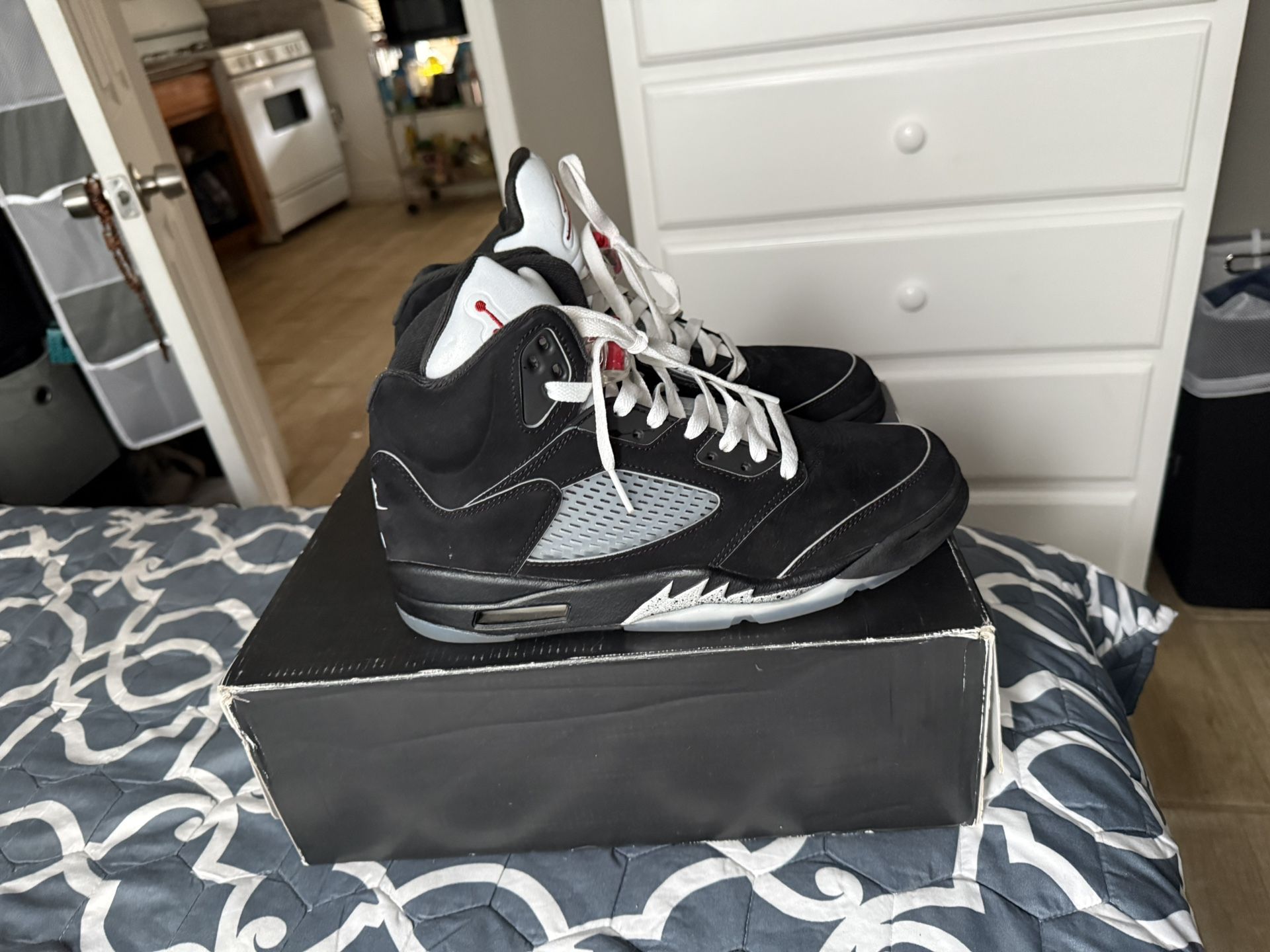 Jordan 5 Metallic