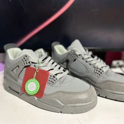 Air Jordan Retro 4 SE