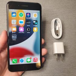 iPhone 7 Plus - UNLOCKED - Like New 
