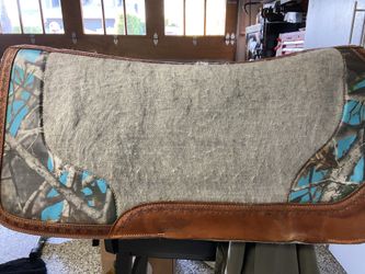 Showman Western saddle pad