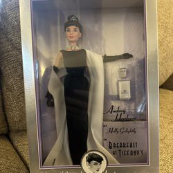 Mattel Holly Golightly Audrey Hepburn Breakfast at Tiffany's Barbie 1(contact info removed)5