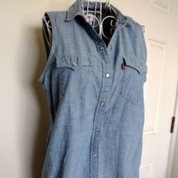 Woman's  Levi Casual Dress
