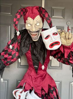 Halloween 3 Faced Jester 5.5 Tall Animatronic