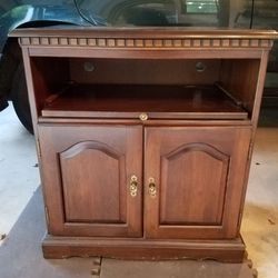 Solid wood small entertainment cabinet/TV stand....