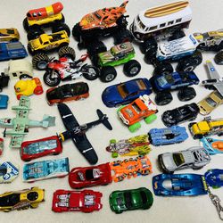 Diecast / Plastic Toy Cars Vintage Modern Hotwheels Matchbox