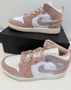 Air Jordan 1 Mid SE “Legend Pink” Kids 2 Y New FN7493 161