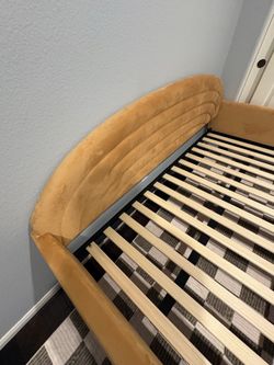 Orrin Upholstered Daybed