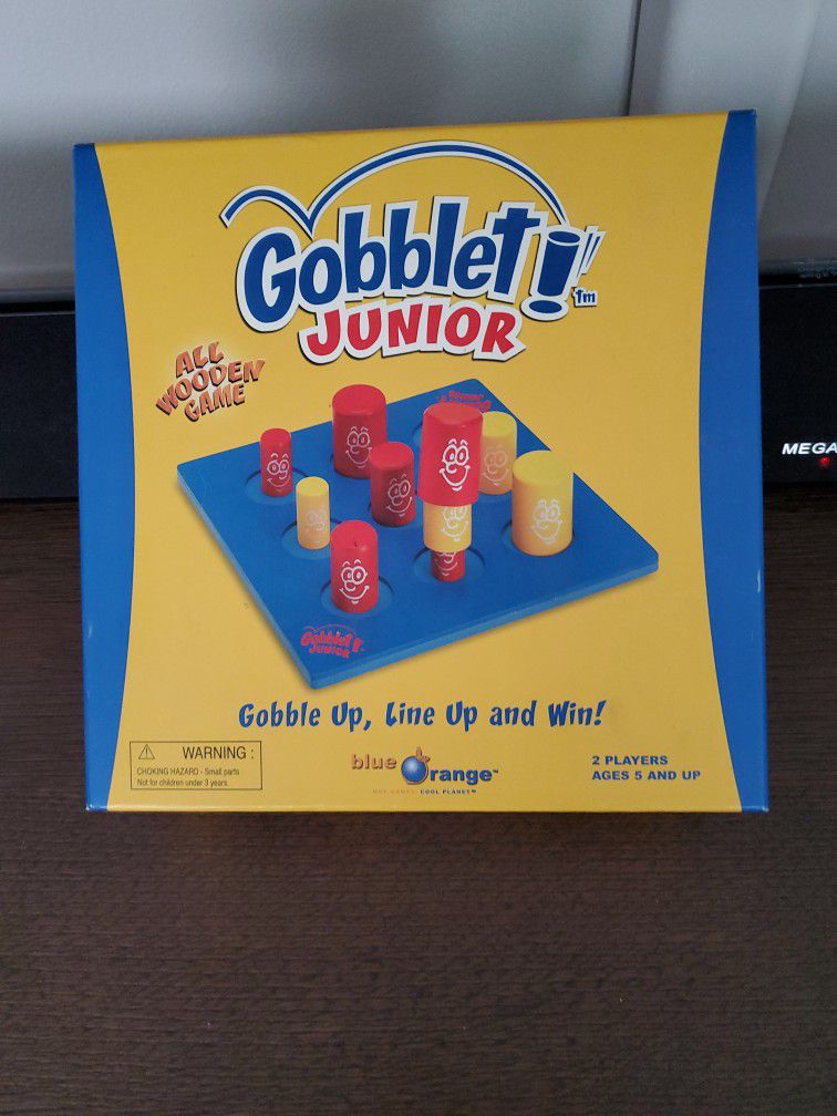 Gobblet Jr. family game