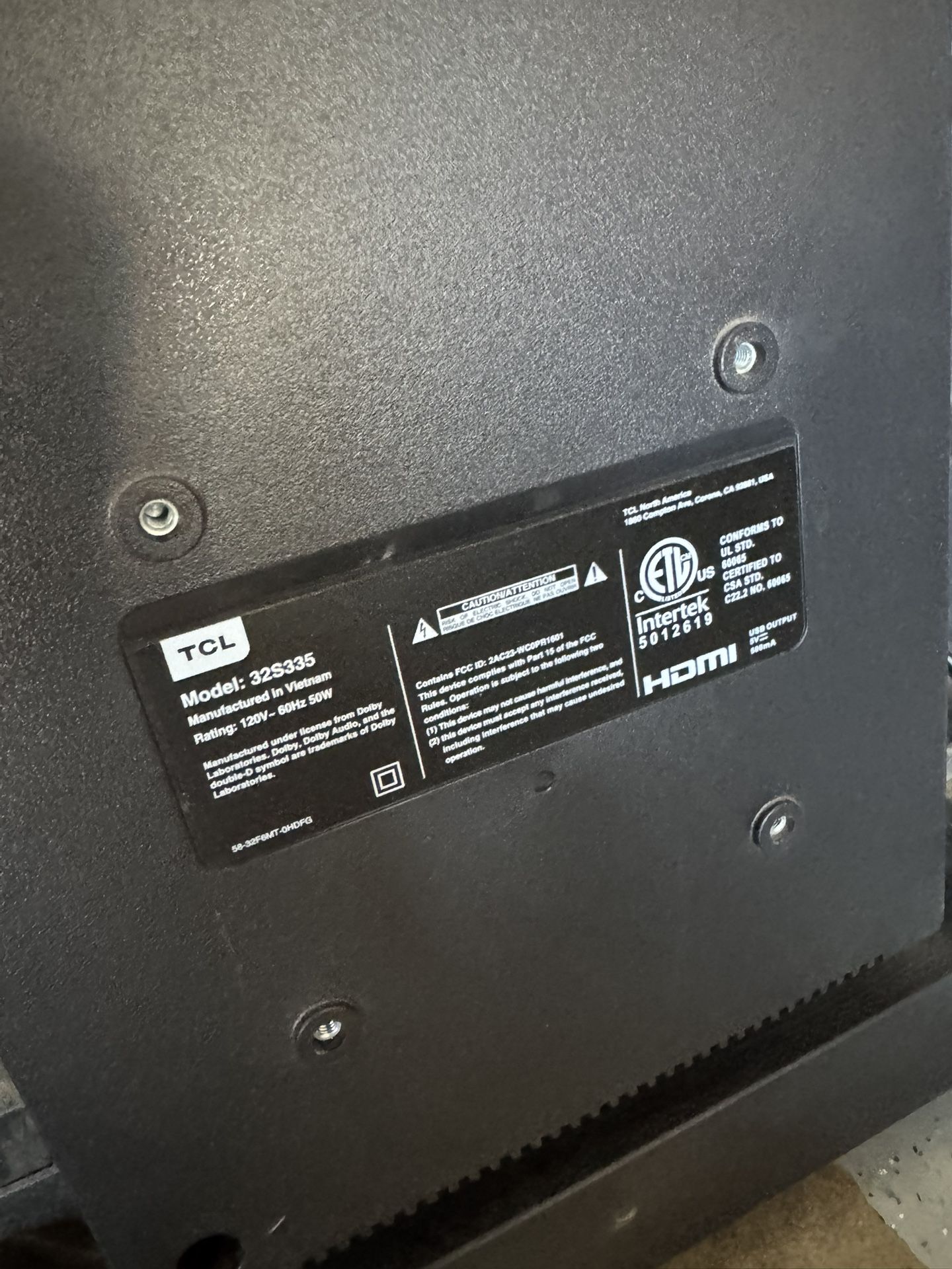 TCL ROKU TV 32 In Flat Screen Used