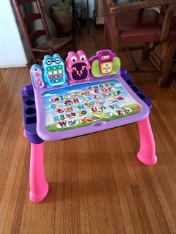 Vetch’s Kids learning Desk