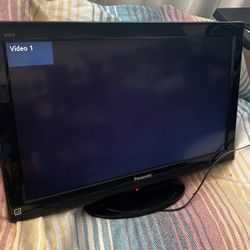 32” Panasonic LCD TV 