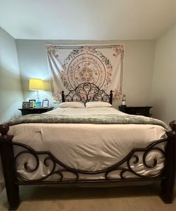 Full Size iron bed frame& mattress