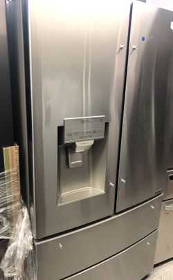 New LG - 27.8 4-Door French Door Smart Wi-Fi Enabled Refrigerator - Stainless steel fridge