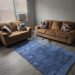 Like New Living Room Set Sofa Plus Love seat and Coffe table $900obo