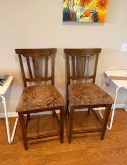Chairs for Counter - barstools 2 for $25