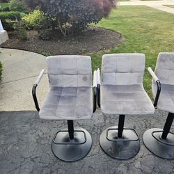 3 Pair Bar Stools