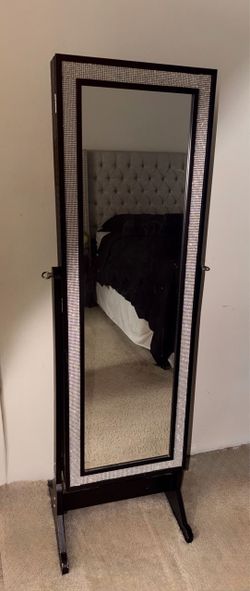Mirror jewelry armoire