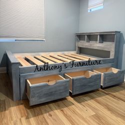 Full Bed and Mattress With Drawers 
