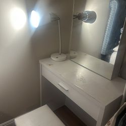 Vanity With Chair 