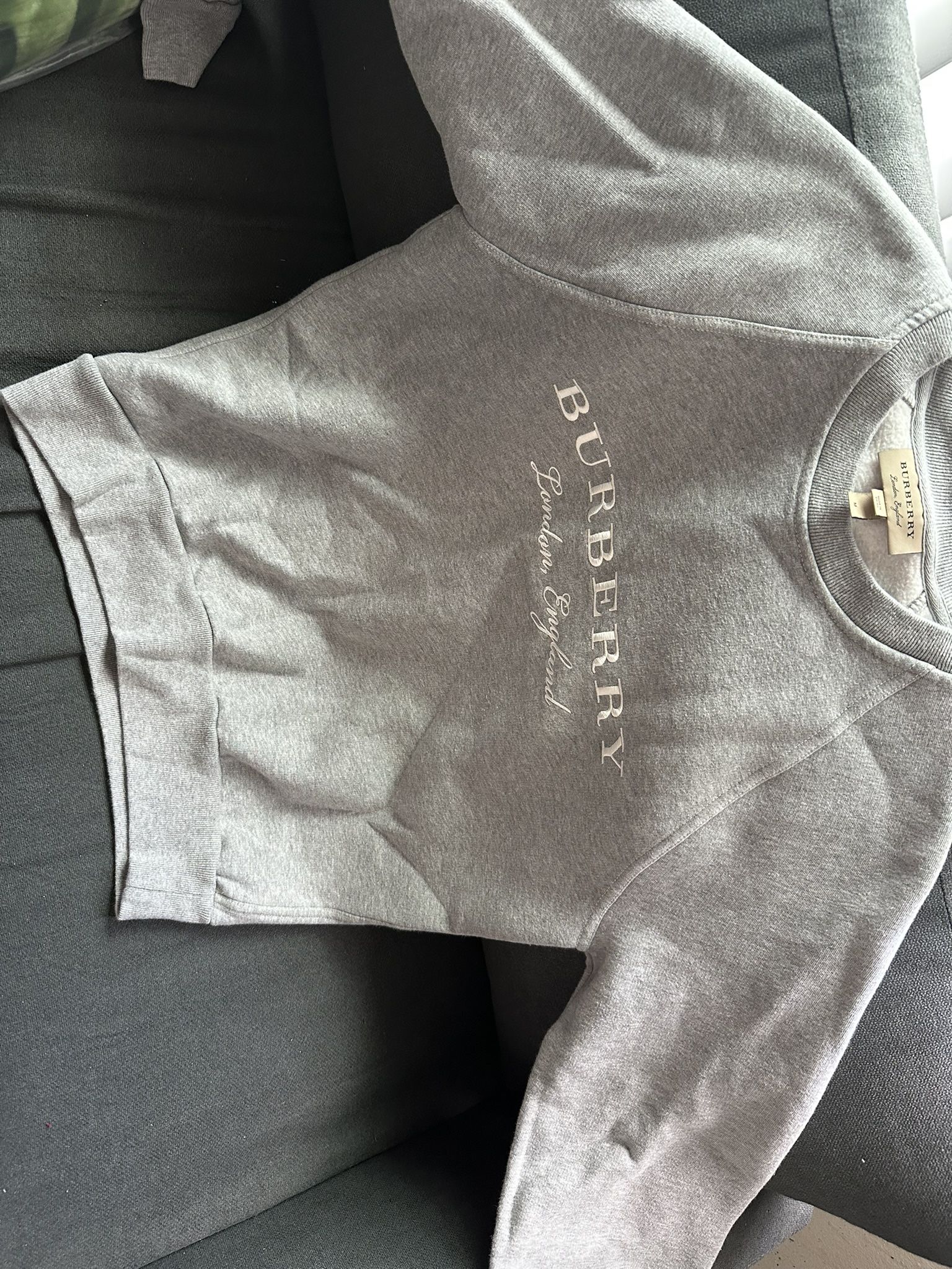 Burberry Sweater Brand New Make Offer 