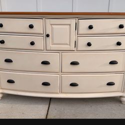 Drawer cabinet dresser