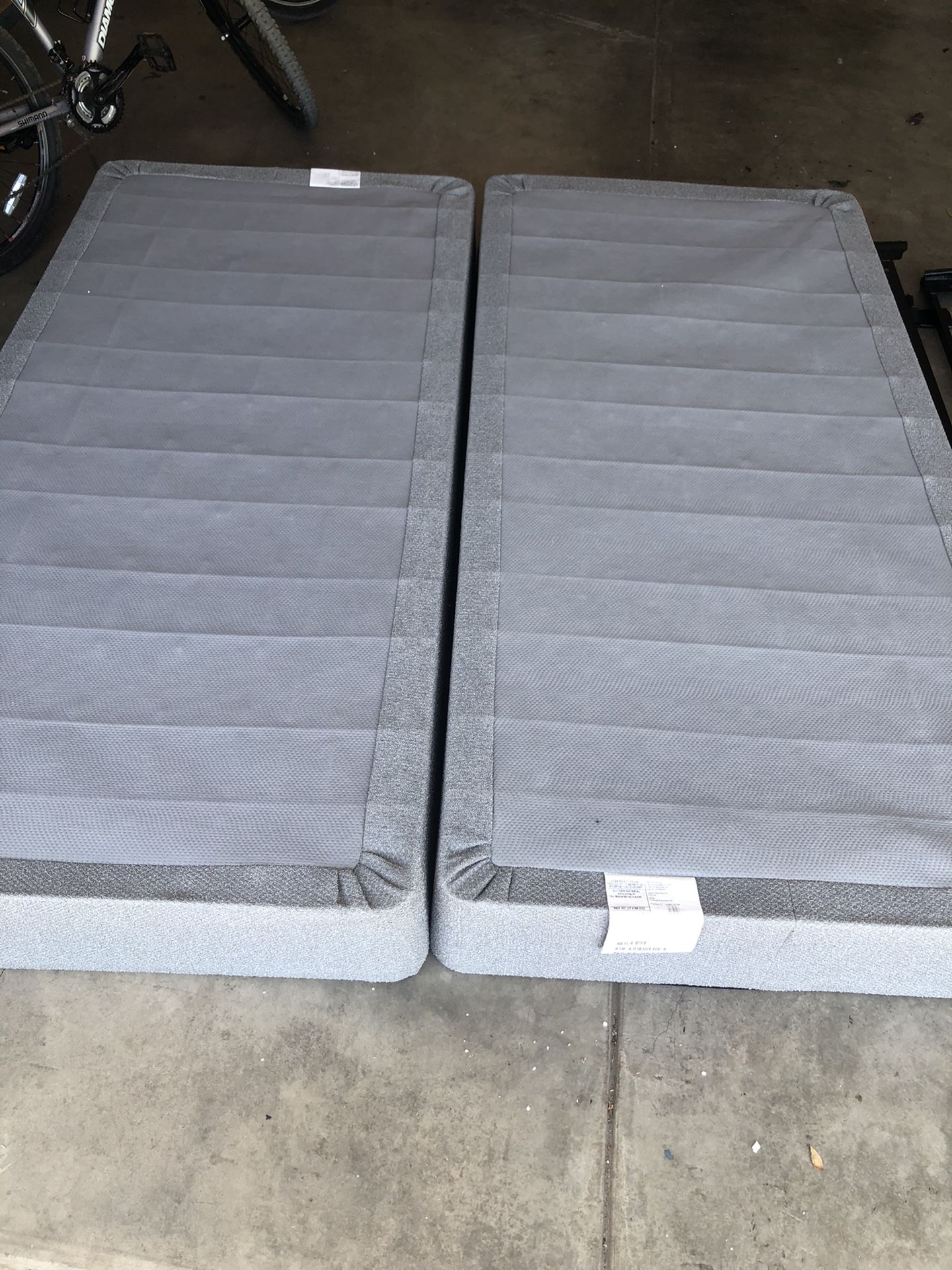 Box spring king size, great condition, two twin box springs Denver mattress brand