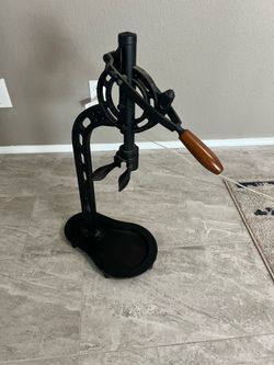 Vintners Cast Iron Standing Wine Opener