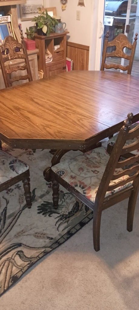 Dining Room Table With 6 Chairs