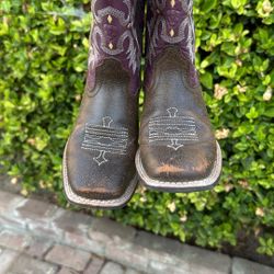 Kids Ariat boots Size 13