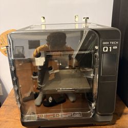 Qidi Q1 Pro 3d Printer and Goodies