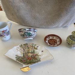 Oriental decorative set