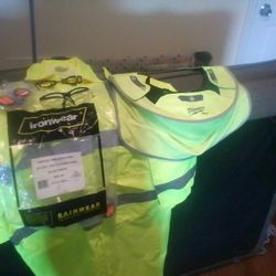 Ironwear 49" Coat Tuckaway Hood Size Small All PPE EAR PLUGS GLASSES BRAND NEW MILWAUKEE BOLT HARD HAT SHADE NEW
