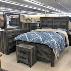 Quuen Bedroom Set 4 Piece Free Delivery Brand New.