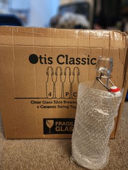 Otis Classic 32oz Glass Swing Top Bottles 4-Pack