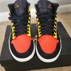 Jordan 1 Mid