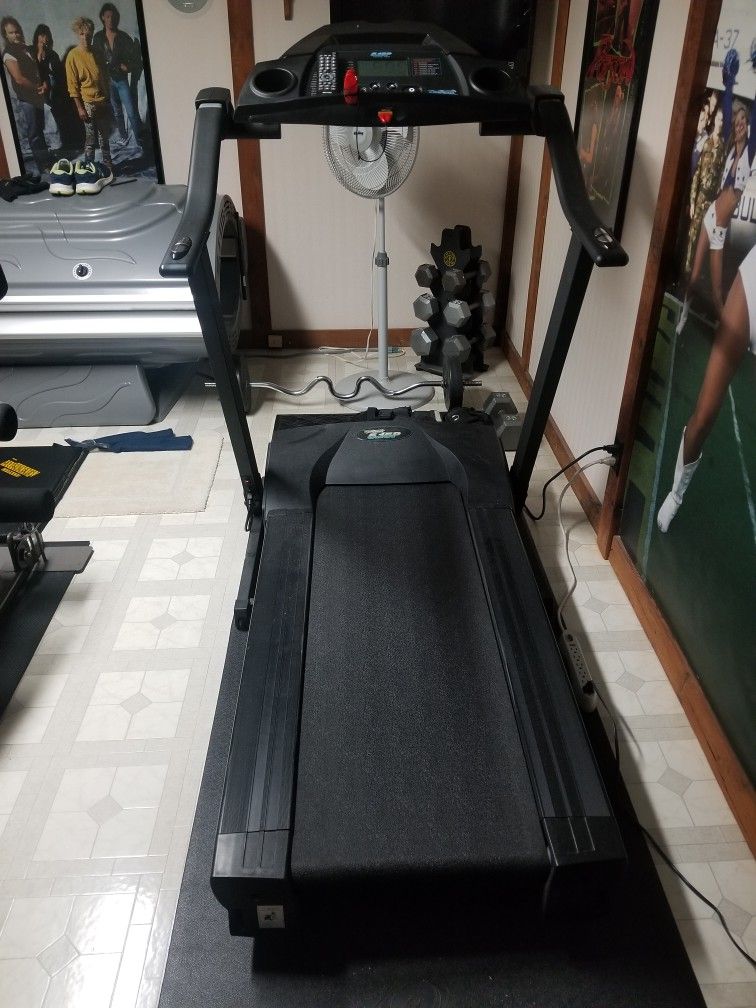 Smooth Fitness 5.15P Treadmill