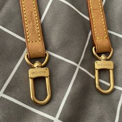 Louis Vuitton Straps 