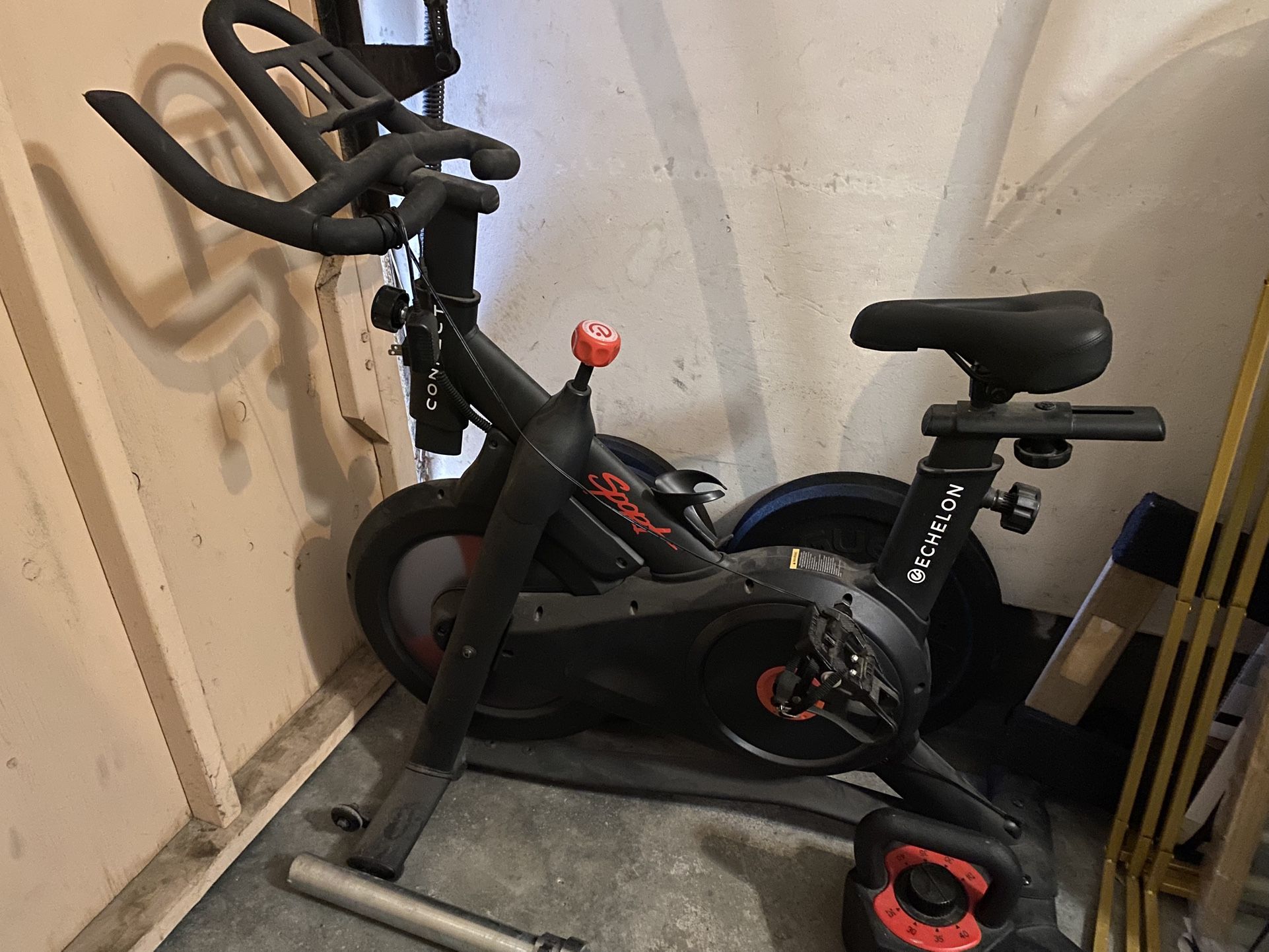 Echelon Connect Sport Indoor Cycling Exercise Bike