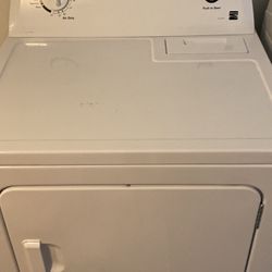  Kenmore Electric Dryer 6.5 cu. Ft  LIKE NEW