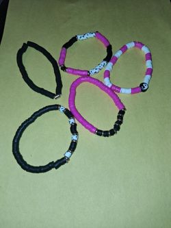Bracelets set new