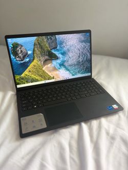 Dell Inspiron 15 3520 15.6" i7-1255U 16GB 477GB SSD Win11 Iris Xe (Charger&box)