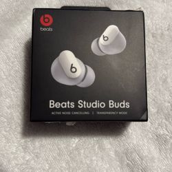 Beats Studio Buds 