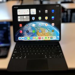 iPad Pro 12.9" M1 Space Grey with Magic Keyboard & AppleCare+ 