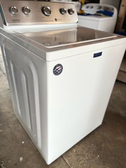Maytag washer commercial technology 4.5 Cuft super capacidad  free delivery