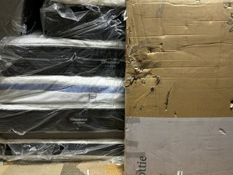 Full Size Upholstered BedFrame 