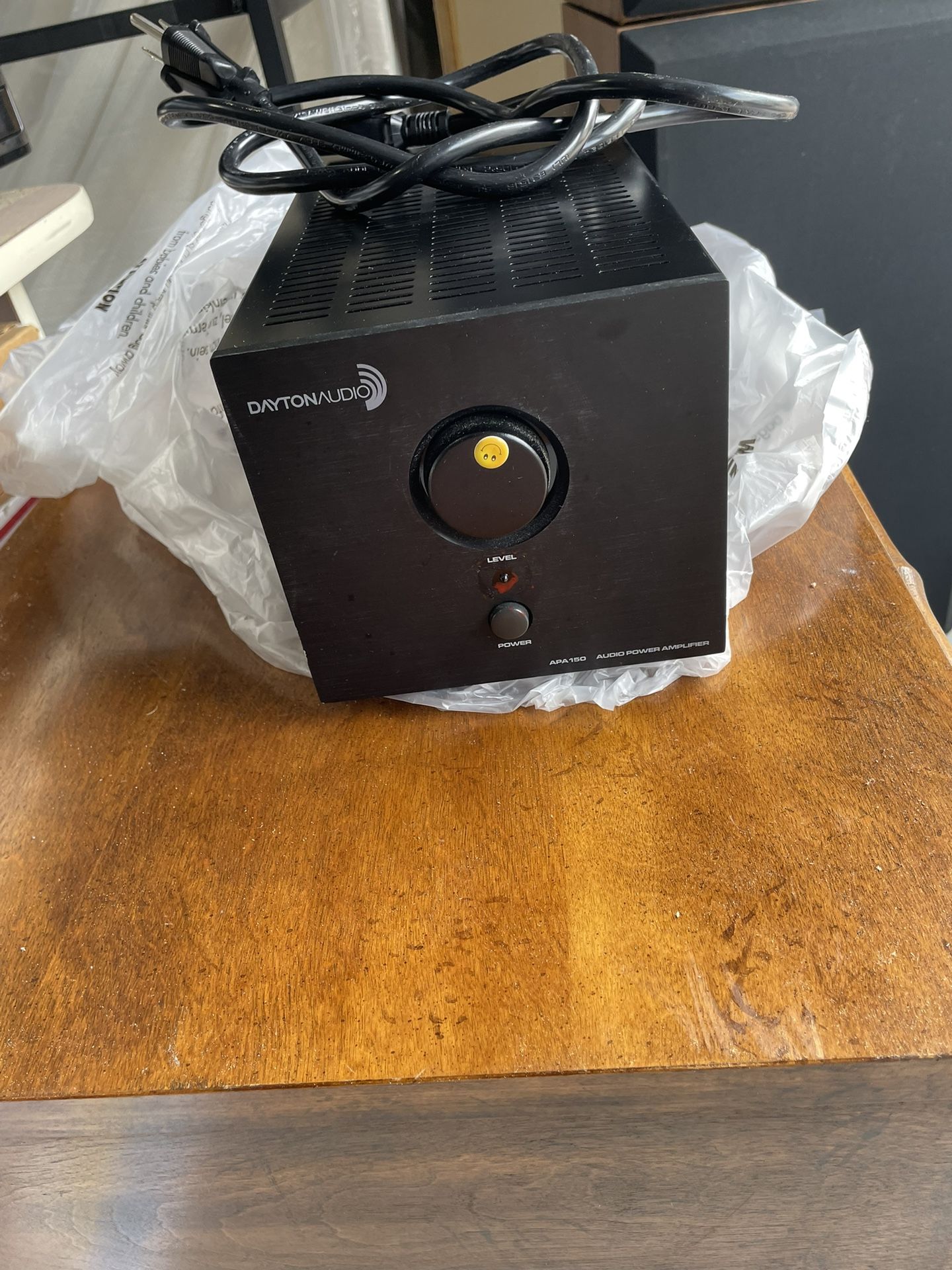 DAYTON AUDIO AMPLIFIER 