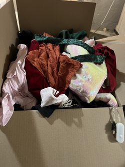 Mix Pallet Of Clothes 