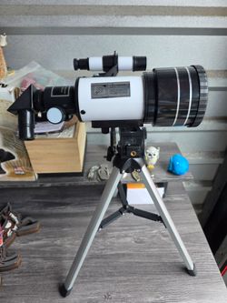 Refractor Telescope with Tripod