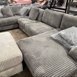 LINDYN FOG 5 PIECE RAF SECTIONAL WITH CHAISE