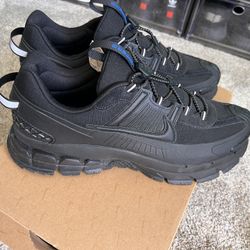 Men’s Nike Vomero Roam Winterized Size 12